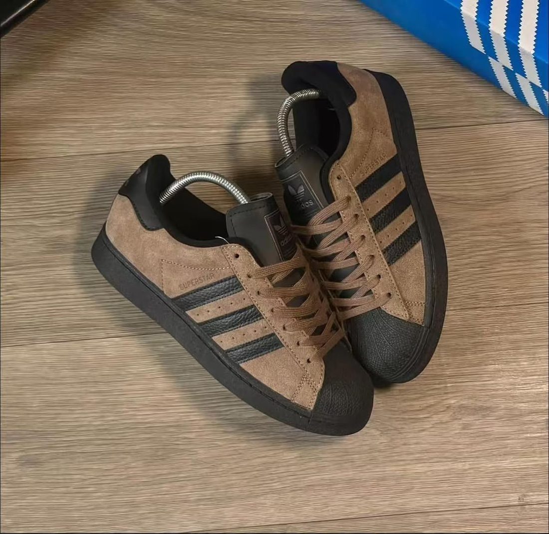 A pair from the Moon Lite's collection